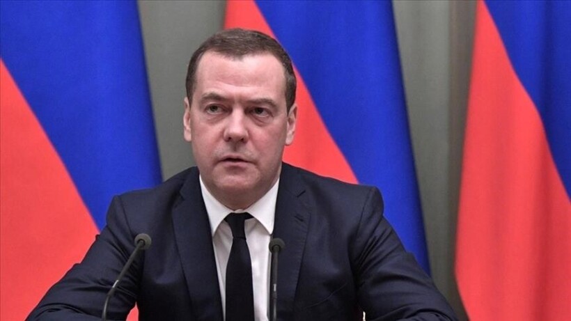Ish-presidenti rus, Medvedev: BE-ja nuk duhet të mbështetet te SHBA-ja në “konfliktin hipotetik” me Moskën