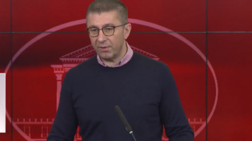 (VIDEO) Mickoski për protestën e studentëve: Grup i ekspertëve po punon për një zgjidhje kushtetuese