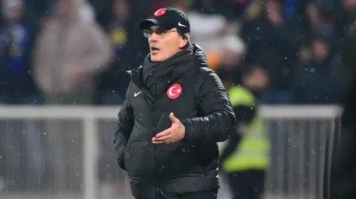 Vincenzo Montella në listën e kandidatëve kryesorë për të marrë drejtimin e Italisë