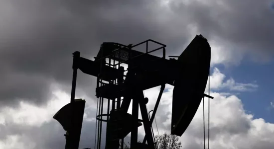 Lufta në Lindjen e Mesme/ Çmimi i naftës rritet mbi 105 dollarë për fuçi