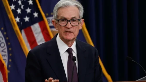 Pas 8 vitesh, Powell jep dorëheqjen si shef i Rezervës Federale