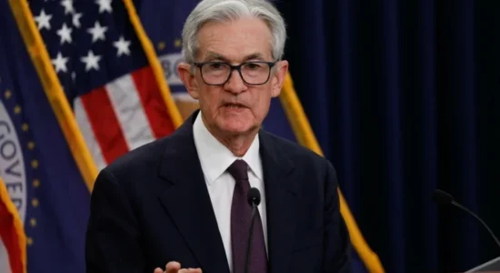 Pas 8 vitesh, Powell jep dorëheqjen si shef i Rezervës Federale