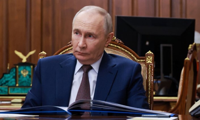 Putin në një bisedë telefonike me presidentin e Iranit  Jam i gatshëm të ndërmjetësoj paqen në Lindjen e Mesme