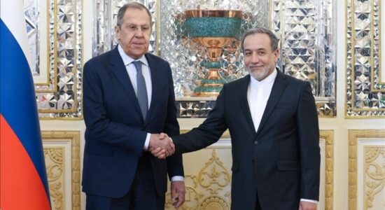 Ministri i Jashtëm i Iranit viziton Rusinë për bisedime mes bllokimit të negociatave me SHBA-në