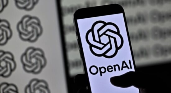 “ChatGPT ndihmoi autorin”, familjet në Kanada padisin OpenAI pas sulmit në një shkollë