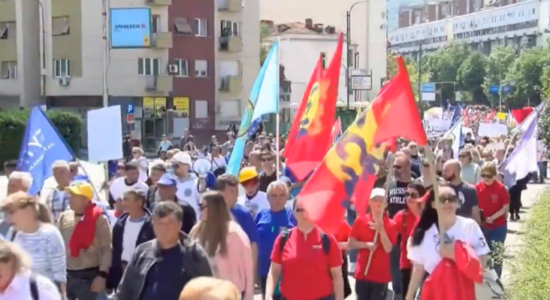 (VIDEO) Sindikalistët do të kërkojnë rritjen e pagave më 1 maj