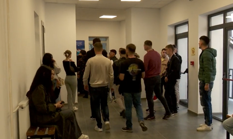 (VIDEO) Studentët thirrje profesionistëve t’i bashkohen protestës së 6 prillit