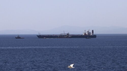 Teherani: Tankeri iranian i naftës hyri në ujërat territoriale, “pavarësisht kërcënimeve” të SHBA-së