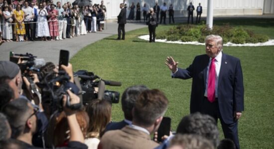 “Mjaft më”: Trump thotë se SHBA-ja po e ndalon Izraelin të kryejë sulme të mëtejshme ndaj Libanit