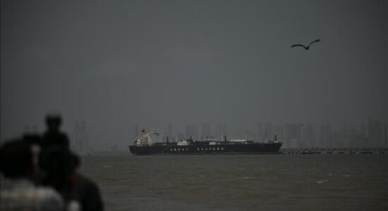 Irani: Kalimi në Ngushticën e Hormuzit do të varet nga kushtet tona, përfundoi periudha e mikpritjes