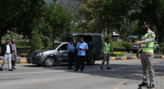 Shtyhet nisja e delegacionit amerikan për bisedimet me Iranin në Pakistan për shkak të “takimeve politike”