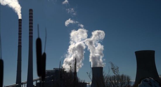 Pesë vende të BE-së kërkojnë taksë mbi fitimet e papritura për kompanitë e energjisë mes armiqësive në Lindjen e Mesme