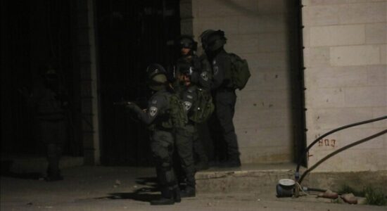 Forcat izraelite arrestojnë 17 palestinezë në Bregun Perëndimor