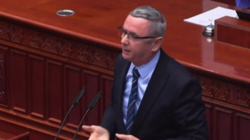 (VIDEO) Rexhepi: Në Kuvend po luftojmë për të drejtën e përdorimit të gjuhës shqipe