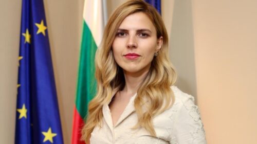 (VIDEO) Ministrja e re bullgare me mesazh: Shkupi të kërkojë zgjidhje, jo konflikt