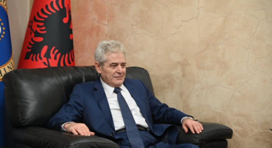 Ahmeti përkujton 2 Majin si dëshmi të vendosmërisë për liri, dinjitet dhe barazi