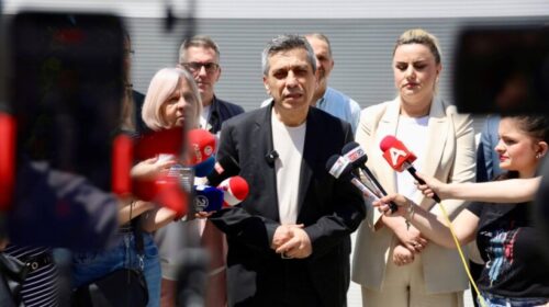 (VIDEO) Studentët protestojnë në Tiranë, Mexhiti thotë se problemi është zgjidhur