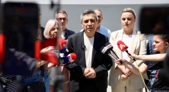 (VIDEO) Studentët protestojnë në Tiranë, Mexhiti thotë se problemi është zgjidhur