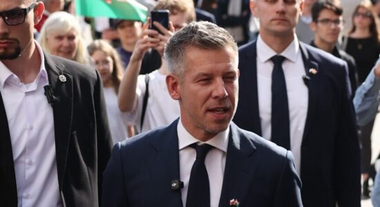 Kryeministri i ri hungarez synon të forcojë lidhjet me Poloninë dhe të zgjerojë formatin e Vishegradit
