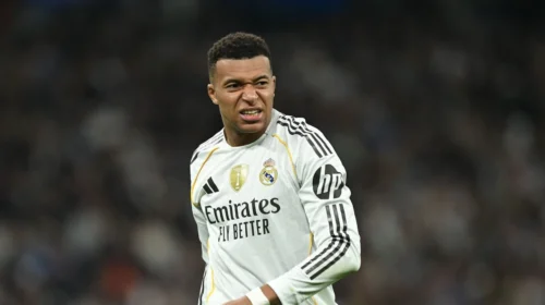 Lojtarët e Real Madridit në kundërshtim me qëndrimin egoist të Mbappes
