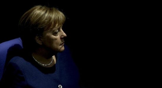 Ish-kancelarja Merkel: Evropa larg ambicies së saj për t’u bërë kontinenti më i fortë në botë