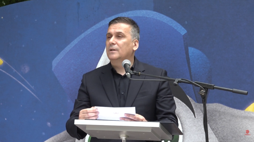  VIDEO  Ministri Hoxha  Mbrojtja e planetit fillon nga oborri ynë