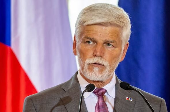 Presidenti çek kërkesë NATO-s: Tregoni “dhëmbët” ndaj provokimeve të Rusisë