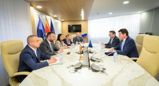 Toshkovski dhe Rokas konfirmojnë mbështetjen e BE-së për reformat në MPB