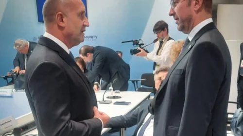 (VIDEO) Mickoski fton në takim kryeministrin e ri bullgar, Rumen Radev