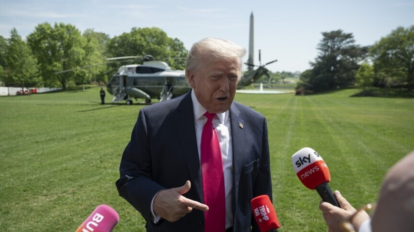 Trump shqyrton zgjerimin e operacionit ushtarak “Liria” mbi Ngushticën e Hormuzit teksa vazhdojnë bisedimet me Iranin