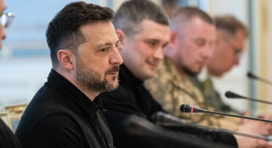 Zelenskyy takon kryetaren e parlamentit spanjoll në Kiev