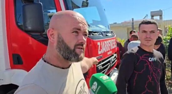 Tragjedia ku vdiqën dy fëmijët në Durrës, banorët: Shoferi ka qenë problematik, jemi ankuar