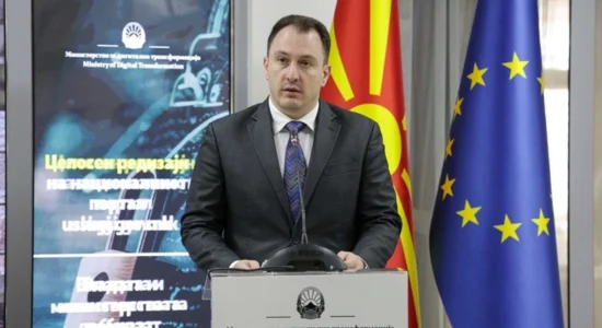 Andonovski: Maqedonia e Veriut drejt heqjes së roamingut me BE-në, qytetarët pritet të paguajnë si në vendin e tyre
