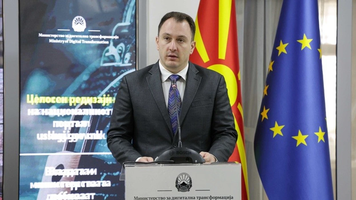 Andonovski: Maqedonia e Veriut drejt heqjes së roamingut me BE-në, qytetarët pritet të paguajnë si në vendin e tyre