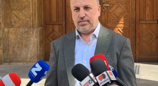 Azizi: Studentët do të japin provimin e jurisprudencës në gjuhën shqipe