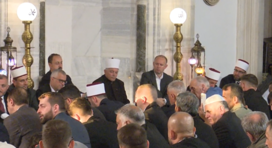 (VIDEO) Festa e Kurban Bajramit, krerët shtetëror urojnë besimtarët