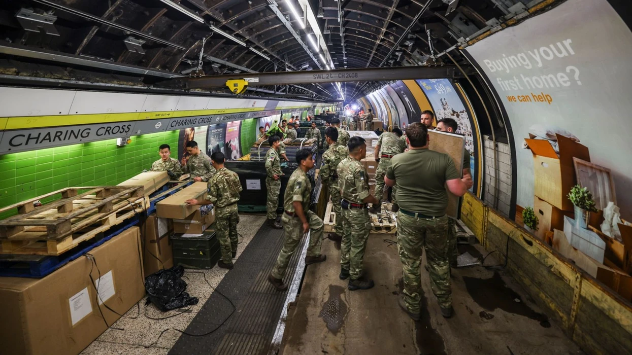 Britania simulon luftën me Rusinë – nisin stërvitjet ushtarake në metrotë e vendit