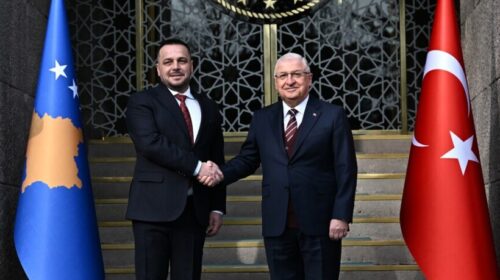 Kosova dhe Turqia firmosin Marrëveshje për Bashkëpunim Financiar Ushtarak