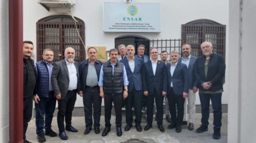 Kryetari i komunës së Esenlerit nga Stambolli, Mehmet Tevik Göksü  vizitoi shoqatat “Köprü” dhe “Ensar” nga Shkupi