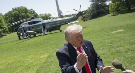 CNN: Trump po shqyrton mundësinë për rifillimin e operacioneve ushtarake kundër Iranit