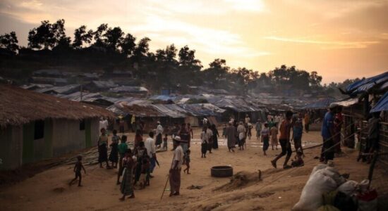 Finlanda ndan 2.3 milionë dollarë për Rohingyat në Bangladesh mes uljes së fondeve