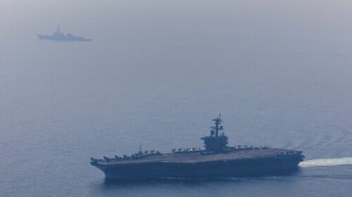 Irani godet një anije të marinës amerikane pasi “injoroi paralajmërimet” për t’u ndalur