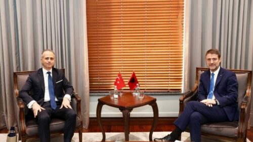 Ministri Hoxha takon ambasadorin turk: Rikonfirmuam partneritetin strategjik Shqipëri-Turqi