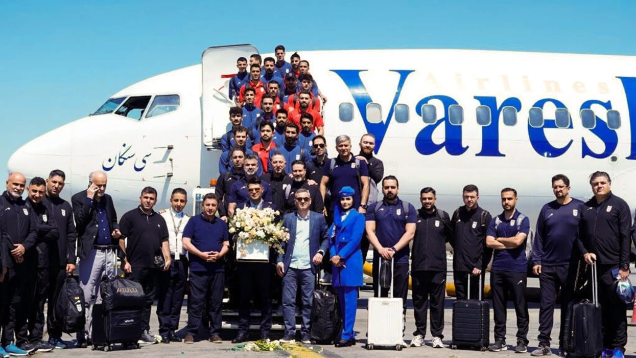 Irani mbërrin në Turqi për kamp stërvitor mes pasigurive për pjesëmarrjen në Botëror