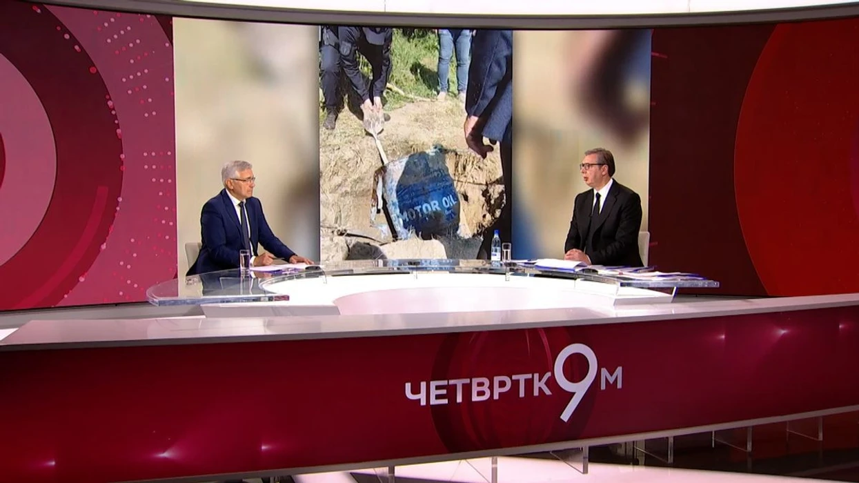 (VIDEO) Vuçiq gjatë intervistës i bërtet moderatorit të televizionit publik të Serbisë