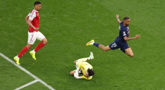 Nuk ka fitues në kohën e rregullt, PSG – Arsenal shkon në vazhdime