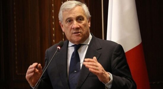 Ministri i Jashtëm italian, Tajani: Izraeli “nuk ka të drejtë të poshtërojë të burgosurit”