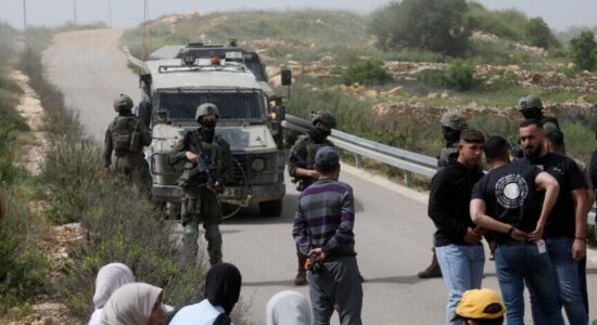 Izraeli miraton buxhet 270 milionë dollarësh për rrugët e vendbanimeve të paligjshme në Bregun Perëndimor