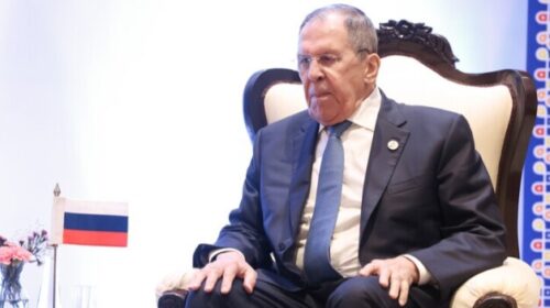 Lavrov pas vizitës së Putinit në Pekin: Partneriteti Rusi-Kinë, forcë stabilizuese në botën e trazuar