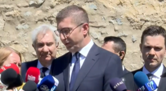 (VIDEO) Mickoski nuk pret ndryshim në marrëdhëniet me Bullgarinë
